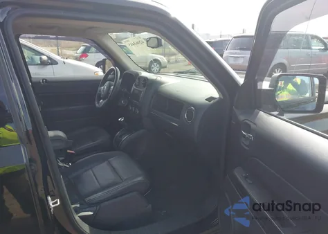 2016 Jeep Patriot High Altitude Edition из США, поврежденный, VIN 1C4NJRFBXGD557890